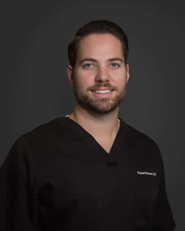 Headshot Dr. Bonser